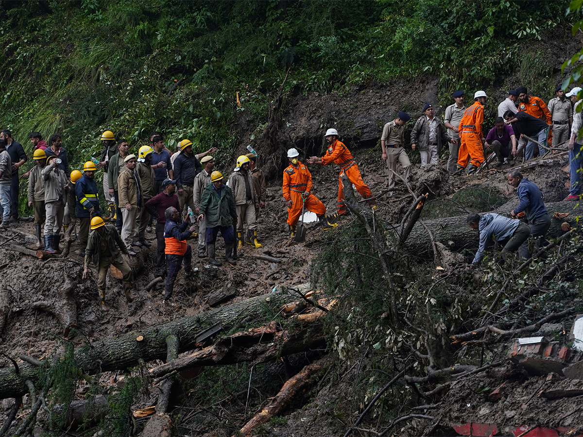 heavy_20rains_20in_20himachal_20pradesh-26.jpg 23