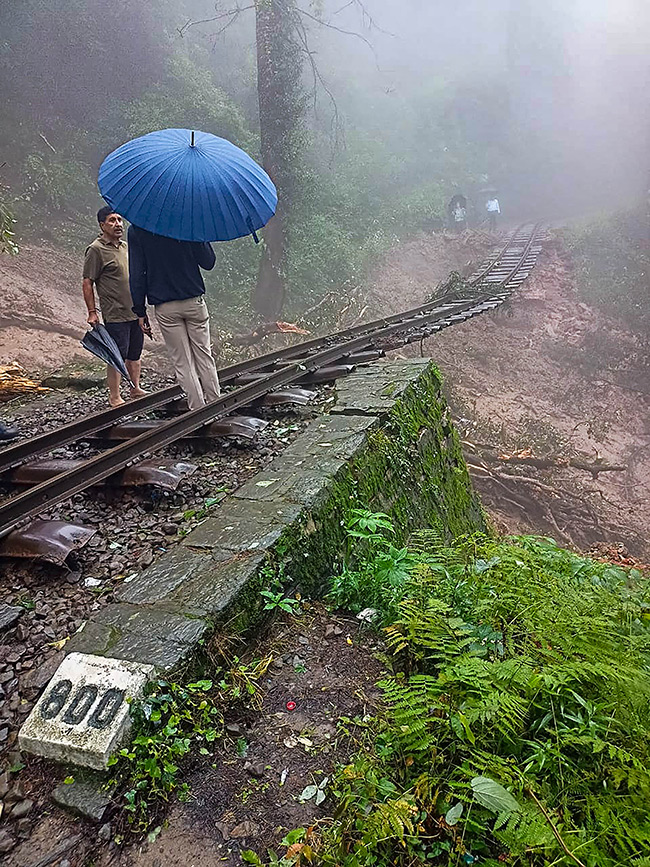 heavy_20rains_20in_20himachal_20pradesh-40.jpg 32