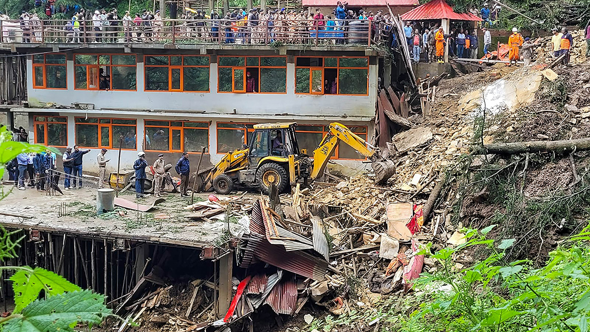 heavy_20rains_20in_20himachal_20pradesh-41.jpg 33