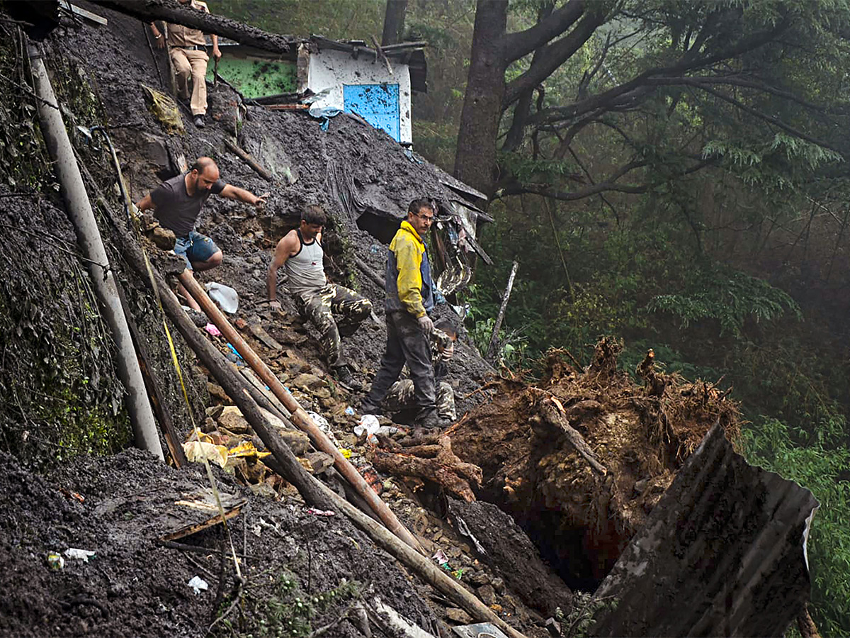 heavy_20rains_20in_20himachal_20pradesh-43.jpg 35