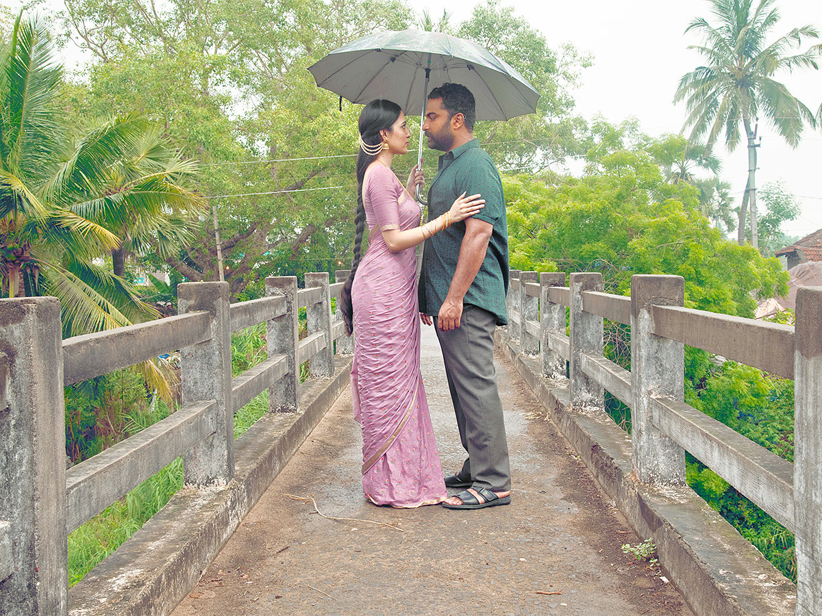 Gangs_20of_20Godavari_20Movie_20Stills_20HD-7.jpg 7