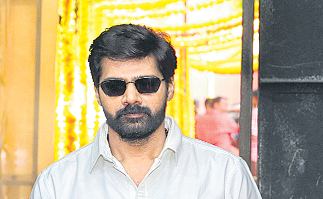 Naveen-Chandra-new.jpg