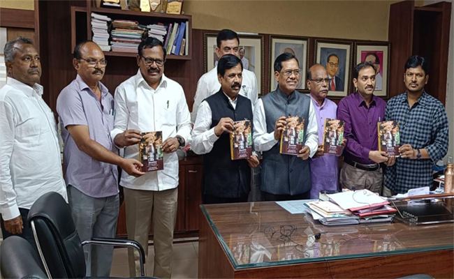 history-telanagana-book-was-launched-1738804.jpg