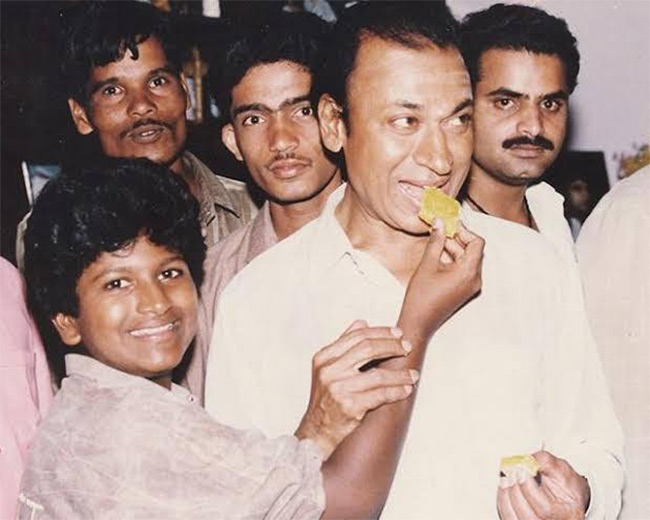 kannada_20superstar_20shivarajkumar_20rare_20and_20unseen_20photos-10.jpg 10