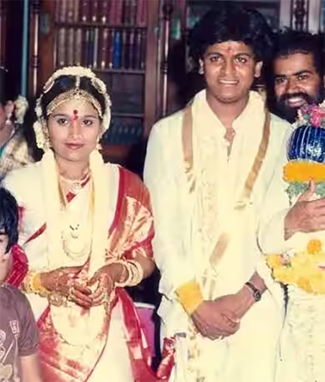 kannada_20superstar_20shivarajkumar_20rare_20and_20unseen_20photos-14.jpg 14