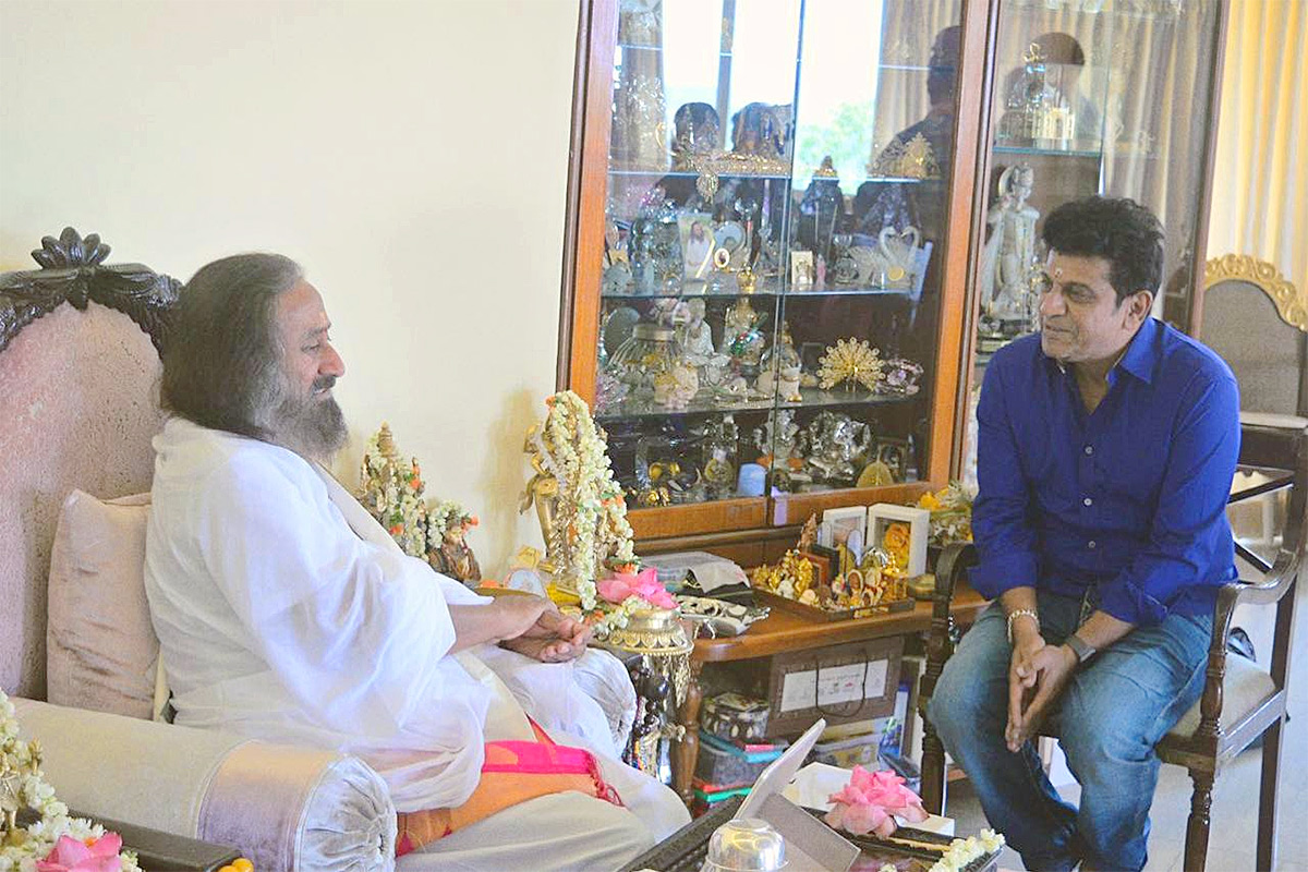 kannada_20superstar_20shivarajkumar_20rare_20and_20unseen_20photos-40.jpg 36