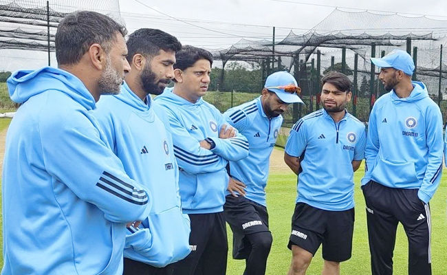 indvsire-team-india_0.jpg