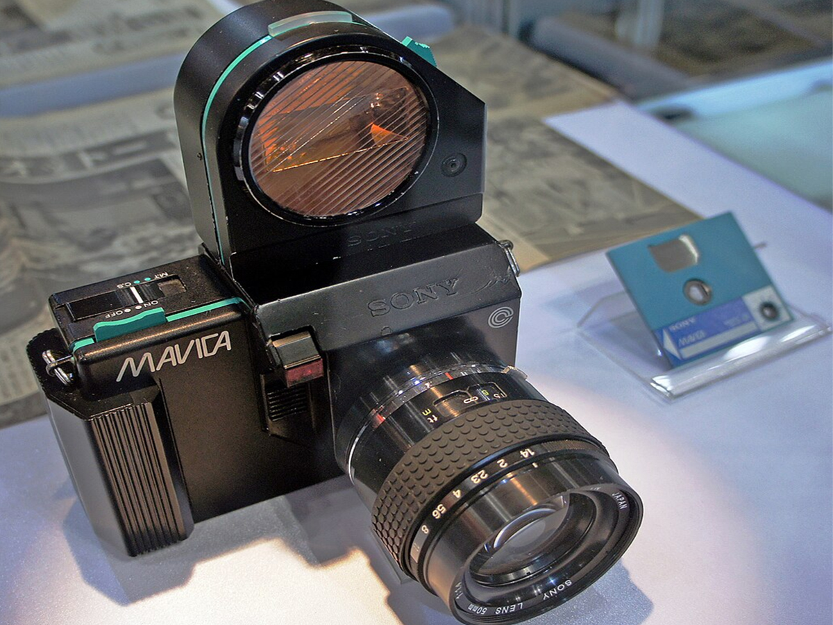 17-Sony-Mavica-1981.jpg 17