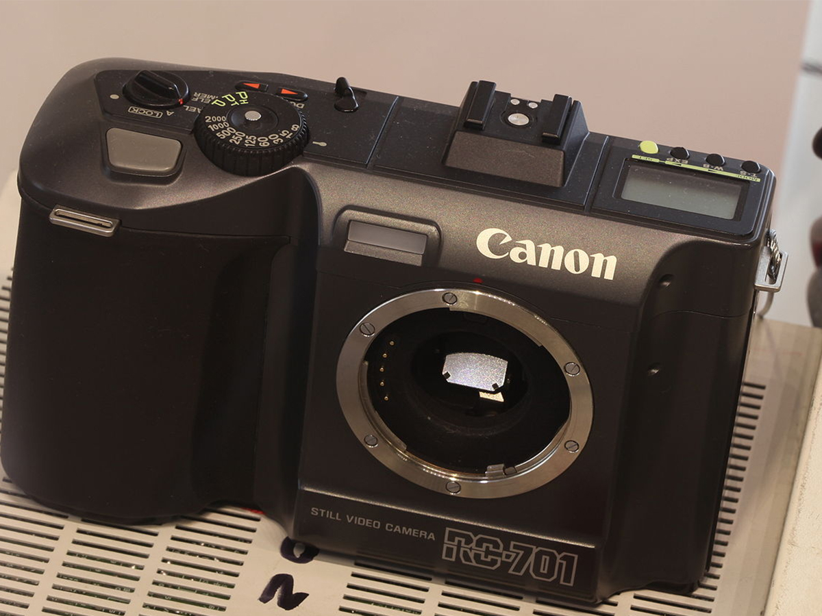 18-Canon-RC-701-1986.jpg 18