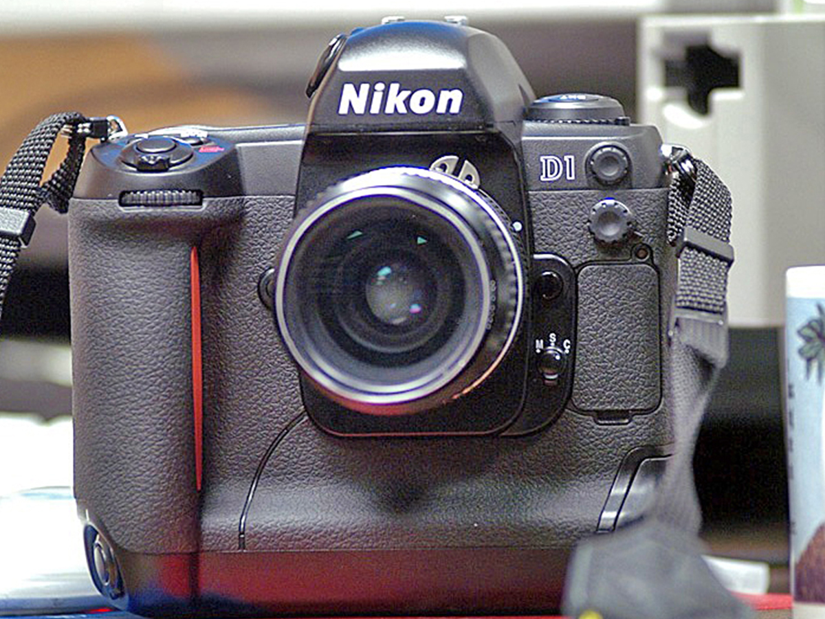 20-Nikon-D1-1999.jpg 20