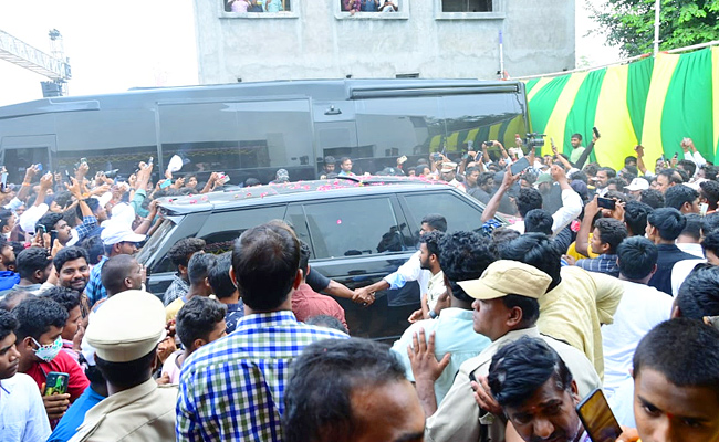 Allu_20Arjun_20Inaugurates_20Kancharla_20Convention_20Palace_20At_20Nagarjuna_20Sagar_20Photos_10.jpg 10