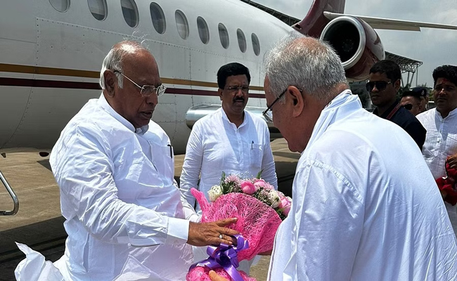 kharge.jpg