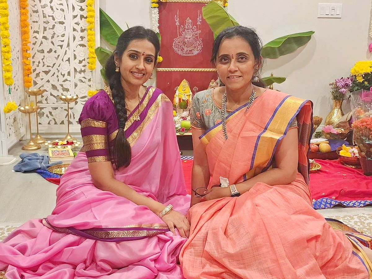 Actress_20Laya_20Varalakshmi_20Vratham_20beautiful_20photos_20in_20US_20Photos_3.jpg 4