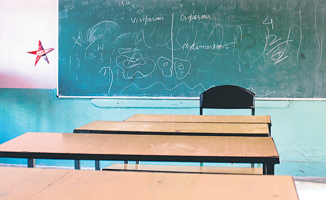 CLASSROOM-501029252.jpg