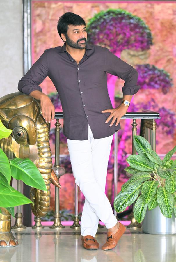 Happy_20Birthday_20Megastar_20Chiranjeevi_20Photos-11.jpg 10