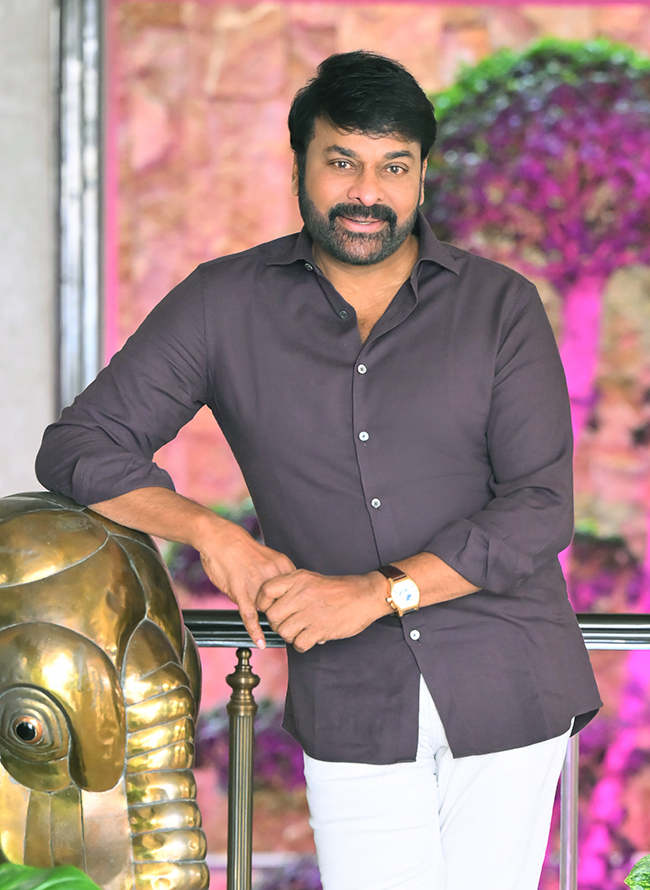 Happy_20Birthday_20Megastar_20Chiranjeevi_20Photos-12.jpg 11