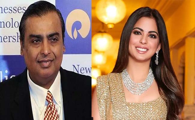 isha_20ambani_20and_20mukesh_20ambani.jpg