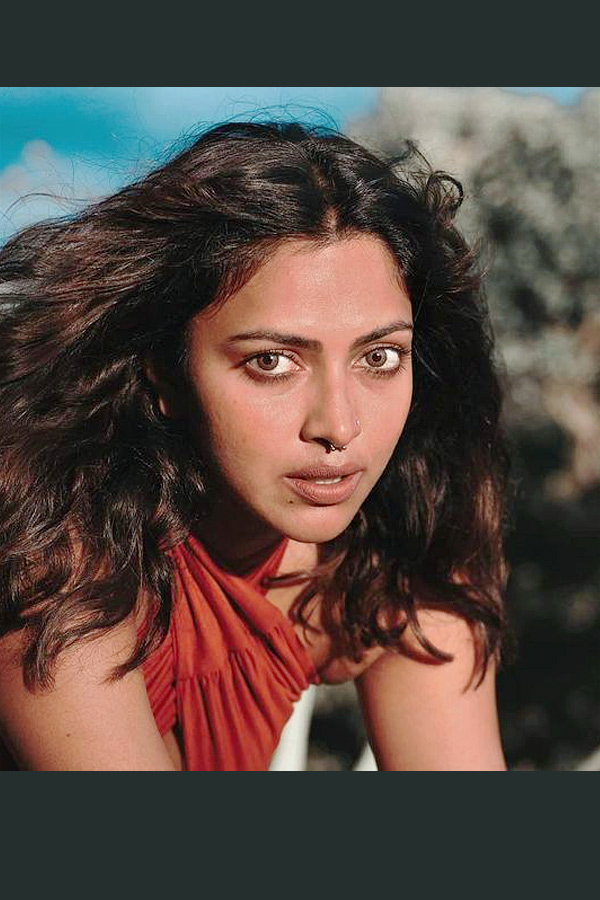 Indian_20Actress_20Amala_20Paul_20Without_20No_20Makeup_20Photos_14.jpg 15
