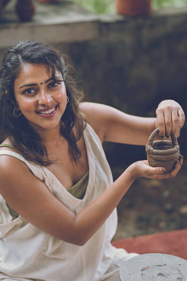 Indian_20Actress_20Amala_20Paul_20Without_20No_20Makeup_20Photos_5.jpg 6