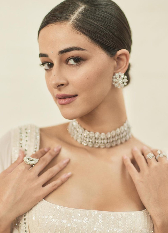 ananya_20panday_20latest_20pics-15.jpg 15