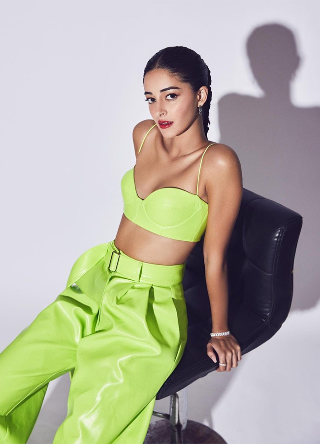 ananya_20panday_20latest_20pics-5.jpg 6