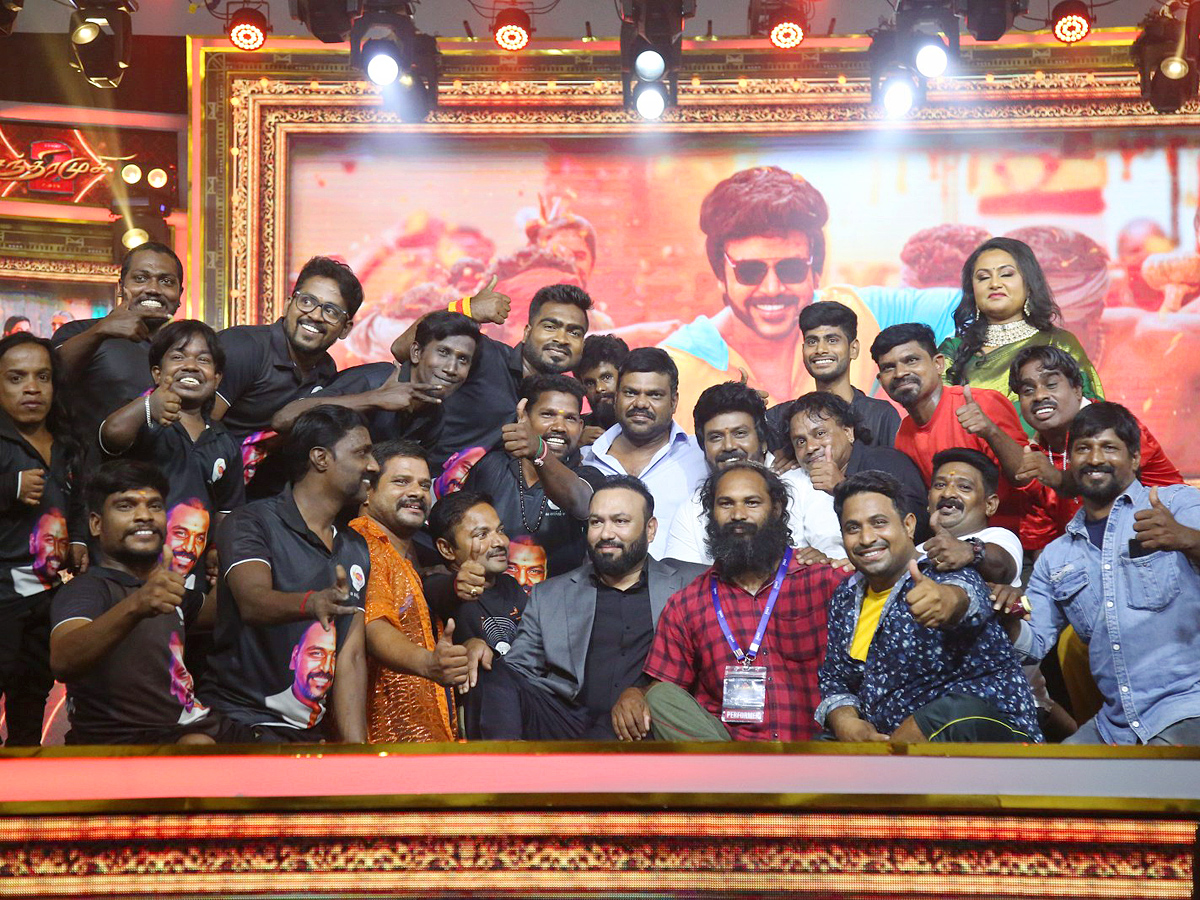 Chandramukhi_202_20Pre_20Release_20Event_20PHotos_18.jpg 19