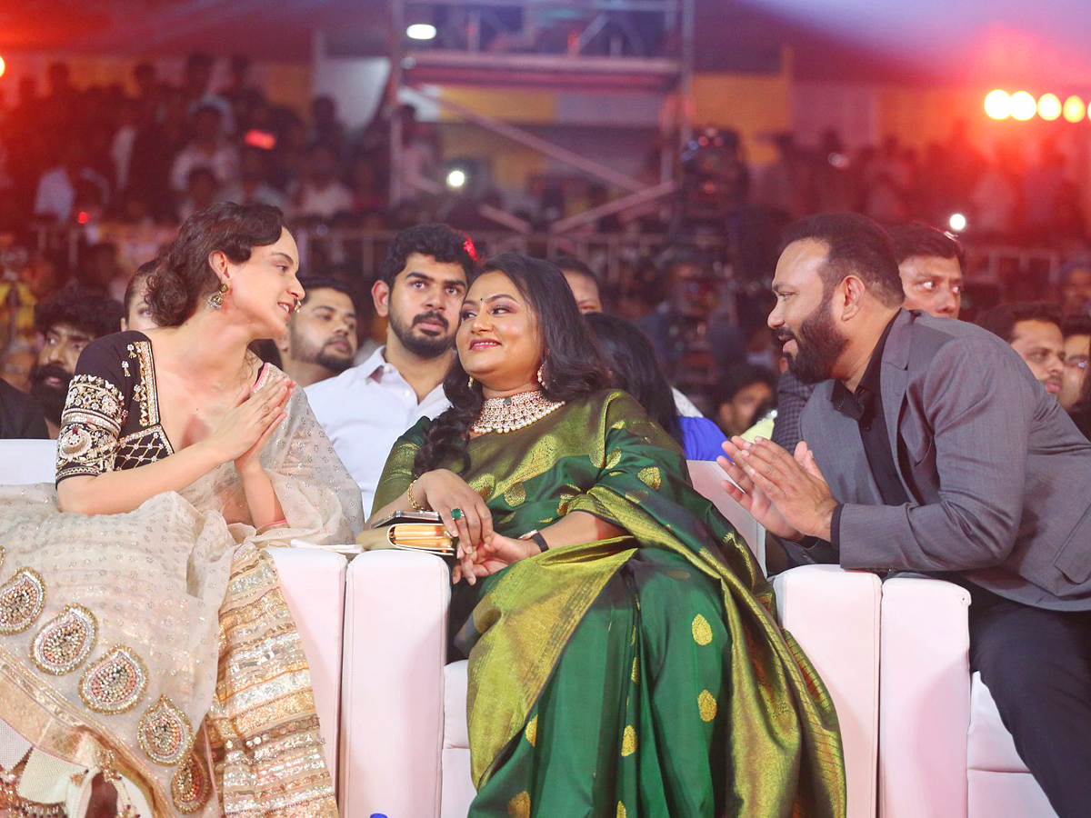 Chandramukhi_202_20Pre_20Release_20Event_20PHotos_30.jpg 31