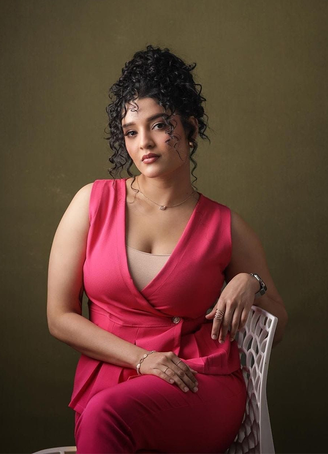 ritika_20singh_20latest_20photos-19.jpg 18