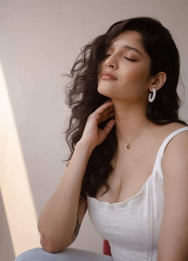 ritika_20singh_20latest_20photos-25.jpg 24