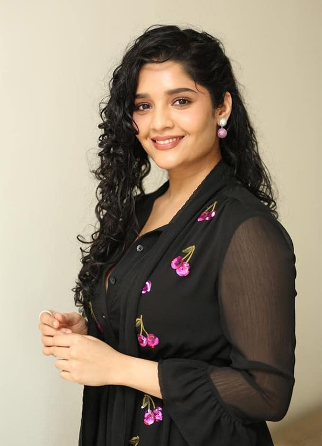 ritika_20singh_20latest_20photos-8.jpg 8