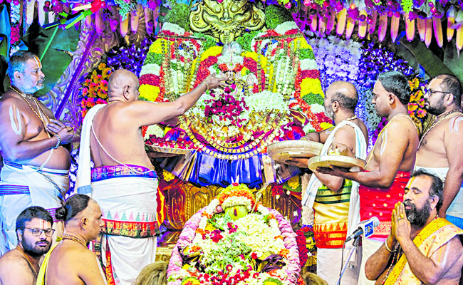 tiruchanuru.jpg