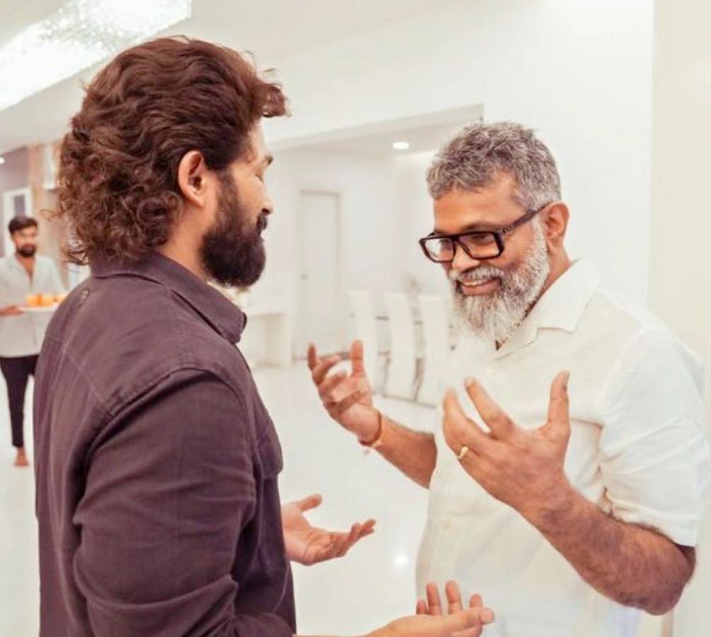 Cine_20Persons_20Congratulates_20National_20Award_20Winner_20Allu_20Arjun_20Photos-17.jpg 17