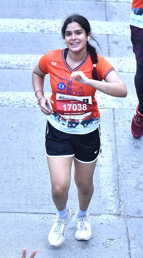 The_20half_20marathon_20ended_20at_20Gachibowli_20Stadium-10.jpg 9