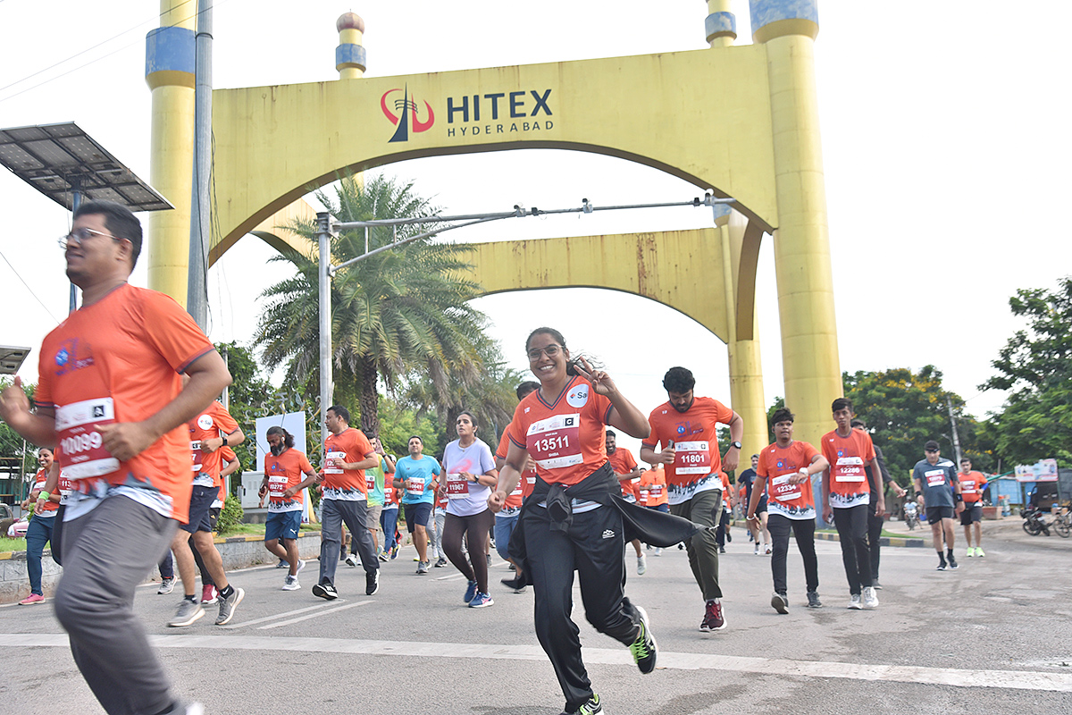 The_20half_20marathon_20ended_20at_20Gachibowli_20Stadium-11.jpg 10