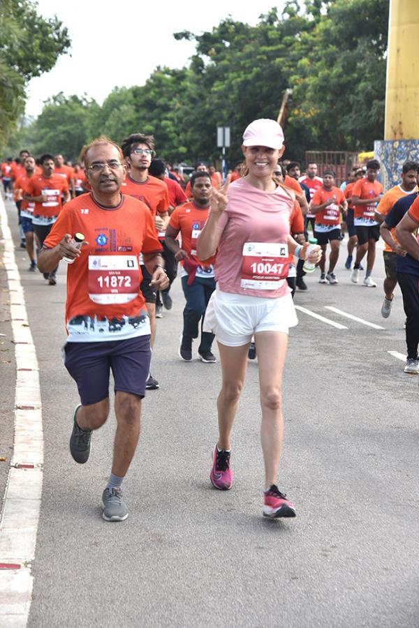 The_20half_20marathon_20ended_20at_20Gachibowli_20Stadium-26.jpg 20