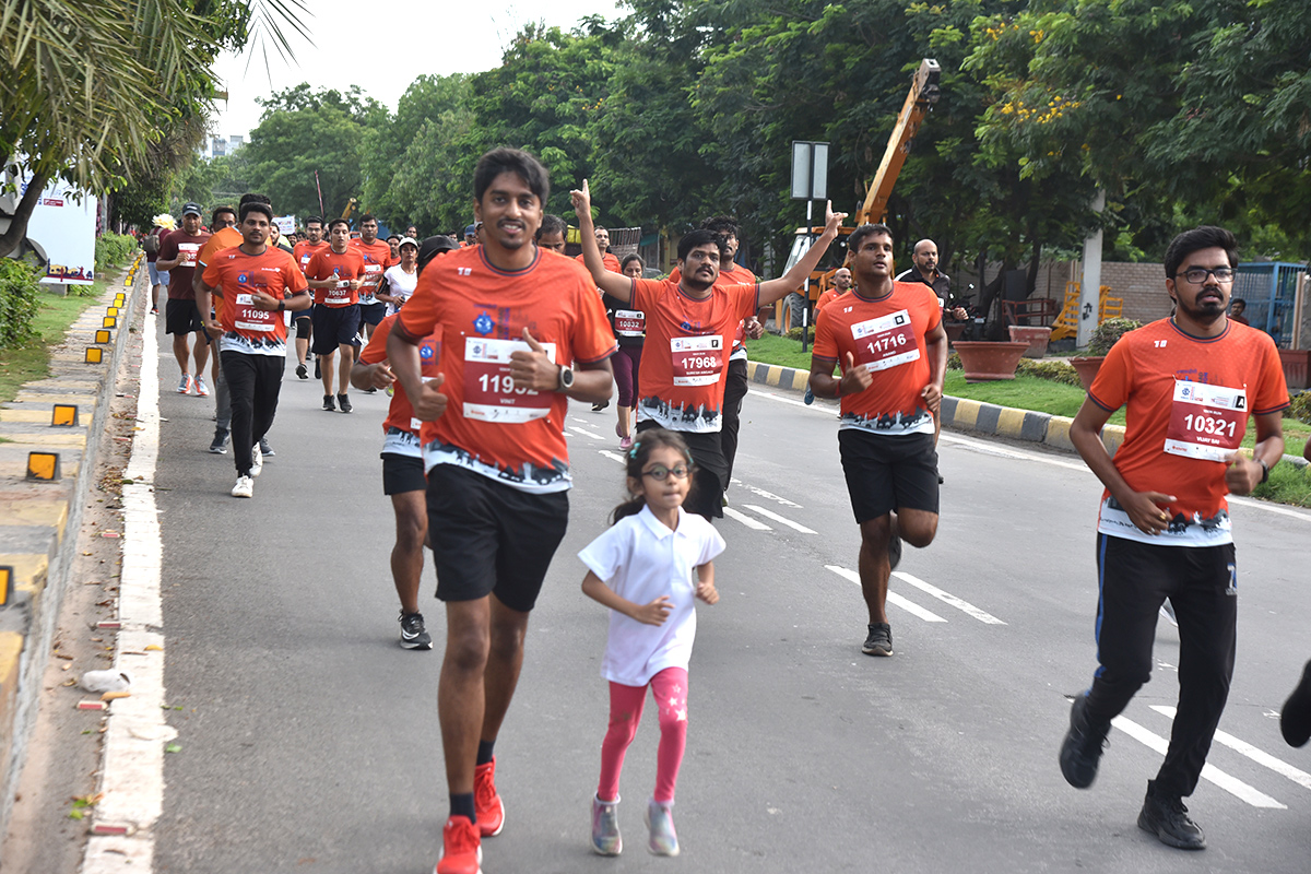 The_20half_20marathon_20ended_20at_20Gachibowli_20Stadium-33.jpg 26