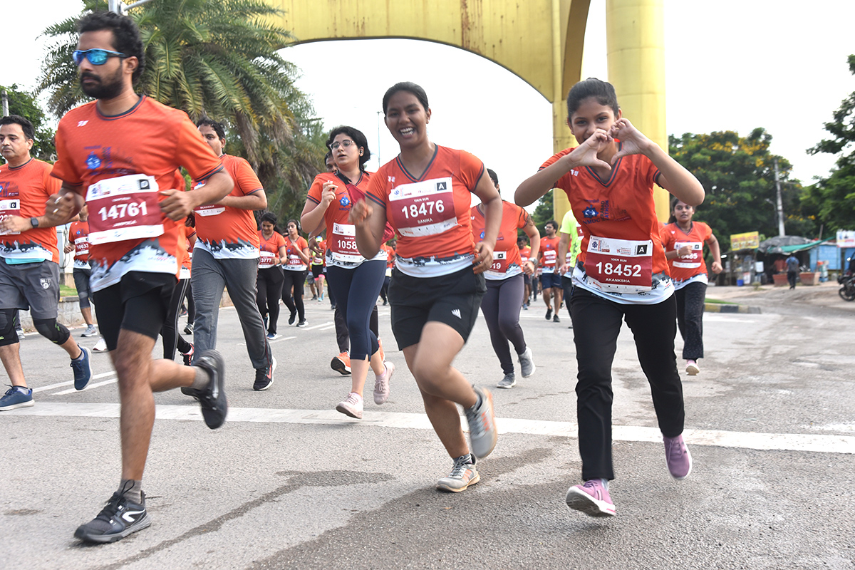The_20half_20marathon_20ended_20at_20Gachibowli_20Stadium-39.jpg 31