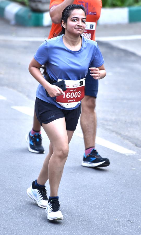 The_20half_20marathon_20ended_20at_20Gachibowli_20Stadium-8.jpg 7