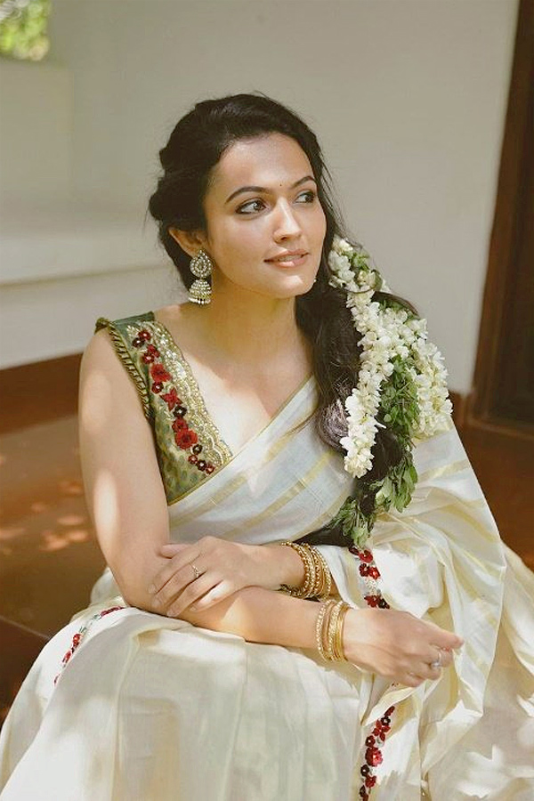 Celebrities_20Onam_20Celebrations_20PHotos_11.jpg 12