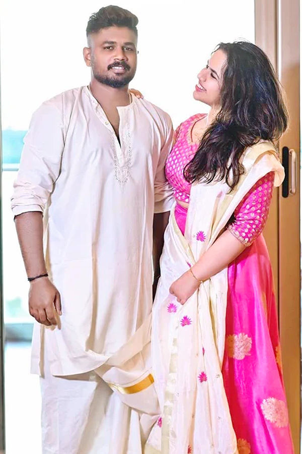 Celebrities_20Onam_20Celebrations_20PHotos_16.jpg 17
