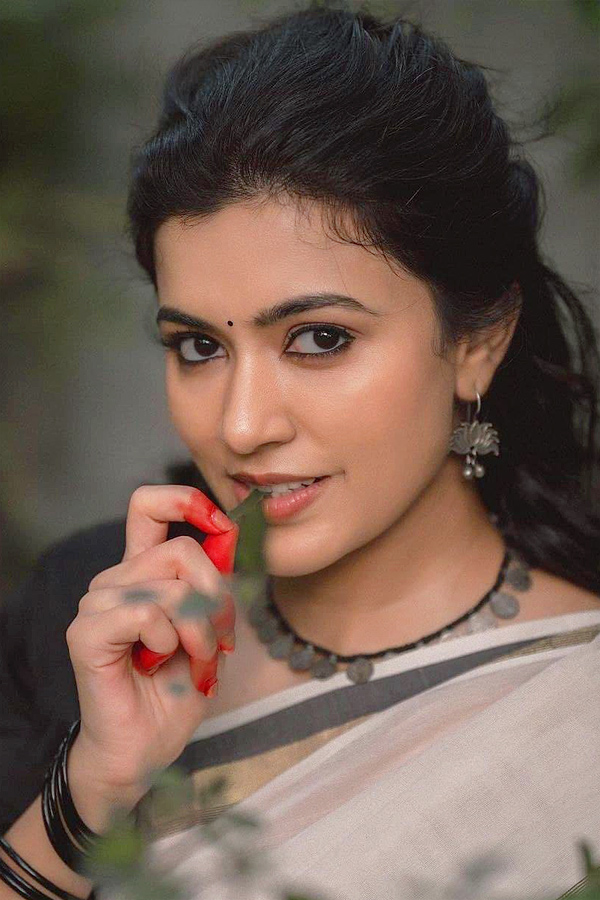 Celebrities_20Onam_20Celebrations_20PHotos_2.jpg 3