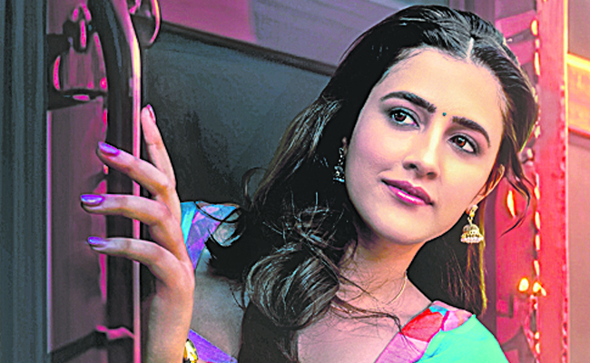 TIGER-NUPUR-Post_Still.jpg