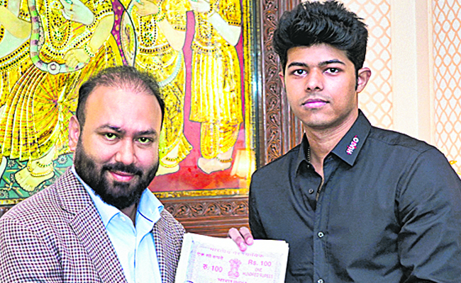 vijaya_20son.jpg