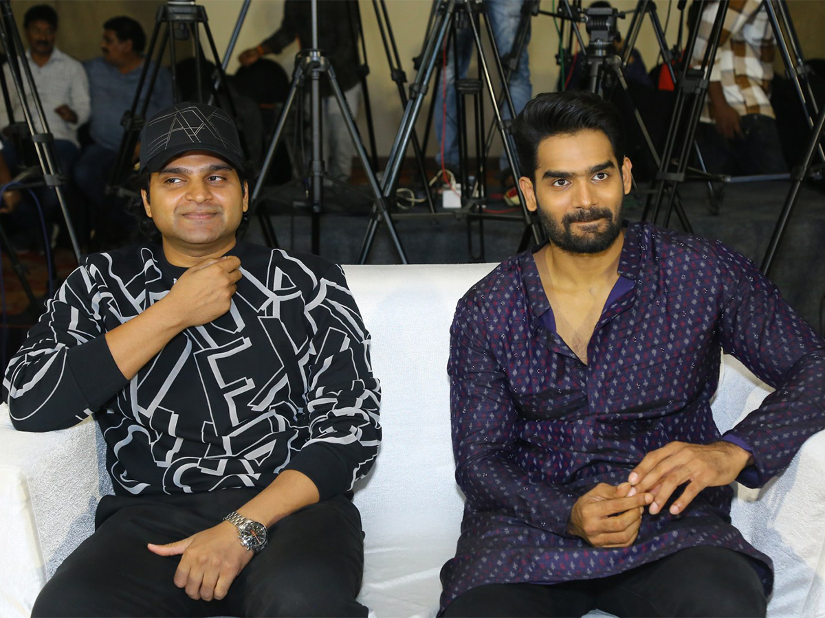 BlockBuster_20Bedurulanka_202012_20Success_20Meet-16.jpg 16