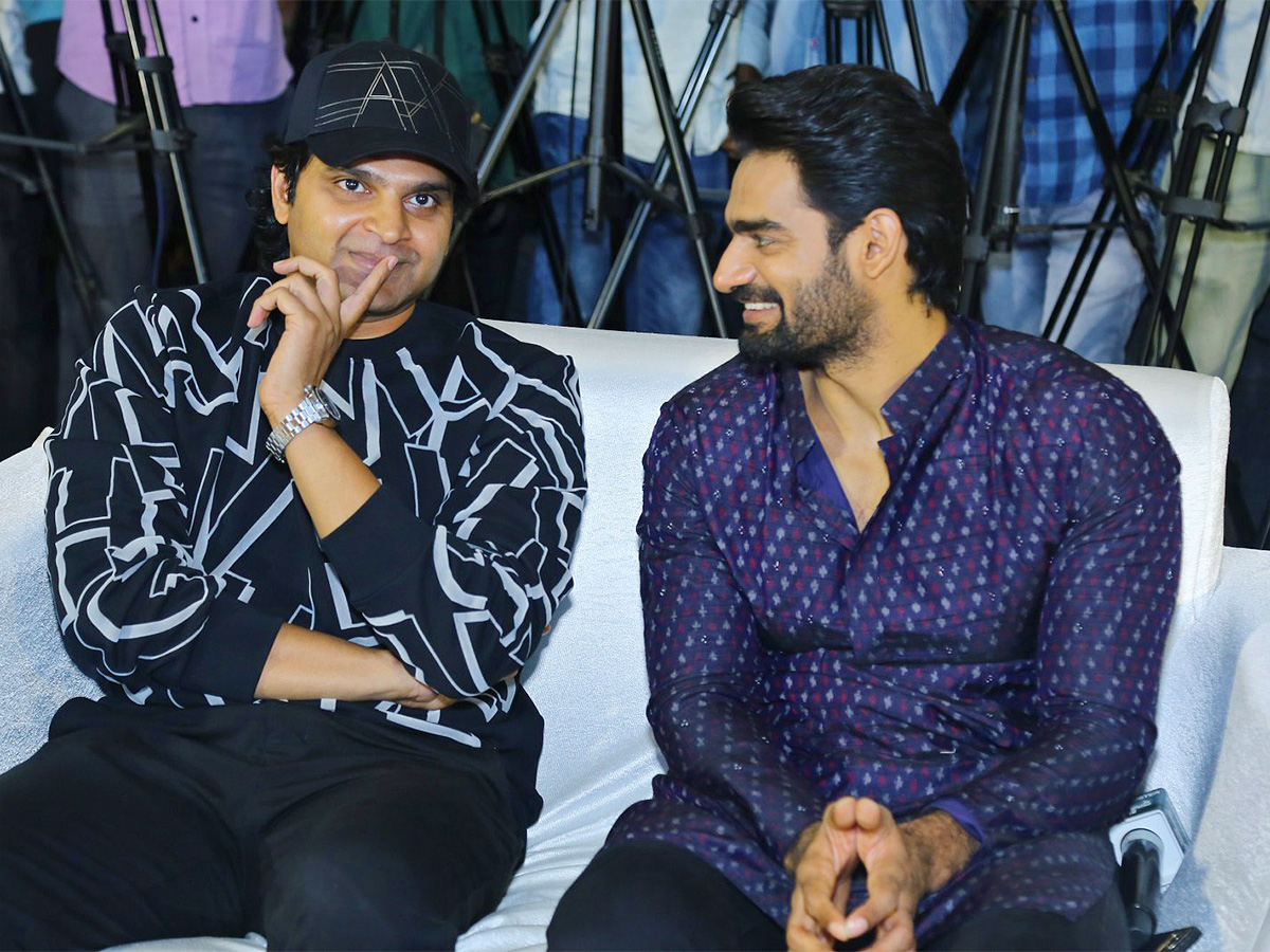 BlockBuster_20Bedurulanka_202012_20Success_20Meet-17.jpg 17