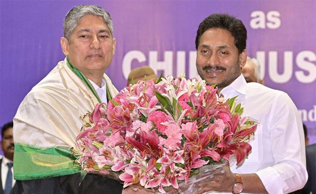 Justice-Dhiraj-Singh-Thakur-ys-jagan.jpg