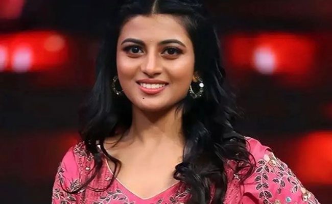 anandhi.jpg