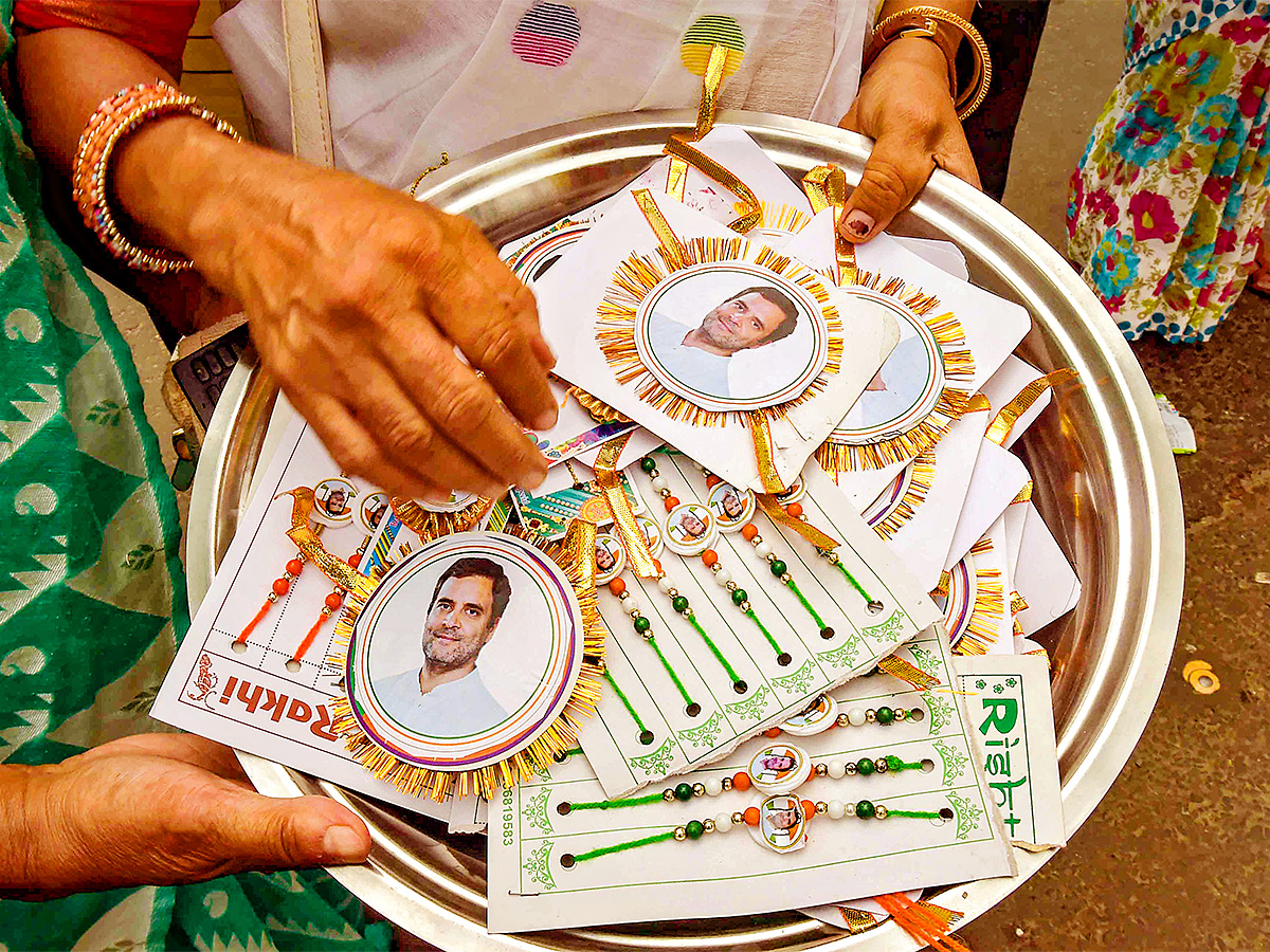 raksha_20bandhan_20celebration_20at_20india-17.jpg 17