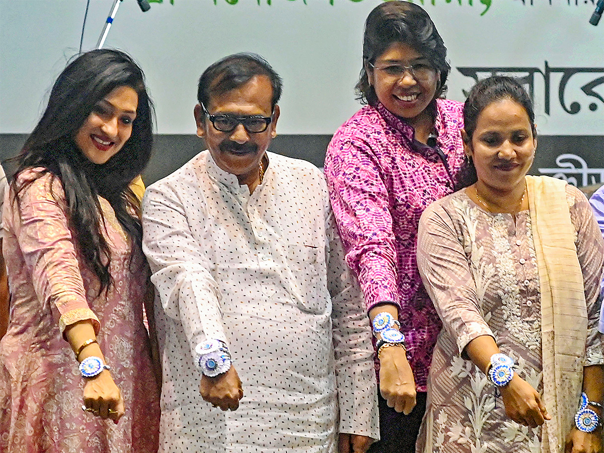 raksha_20bandhan_20celebration_20at_20india-19.jpg 19