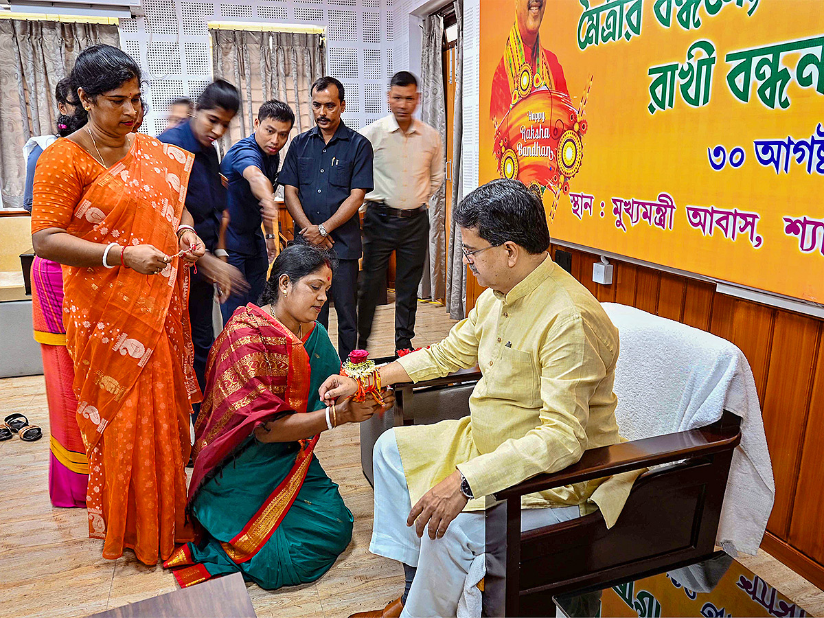 raksha_20bandhan_20celebration_20at_20india-7.jpg 7